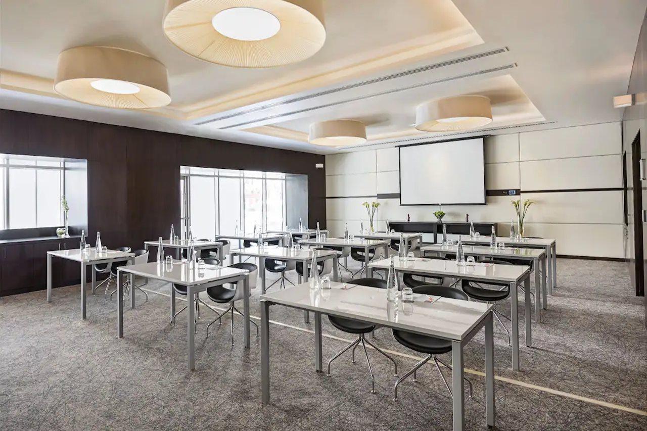Отель Hyatt Place Al Rigga Дубай