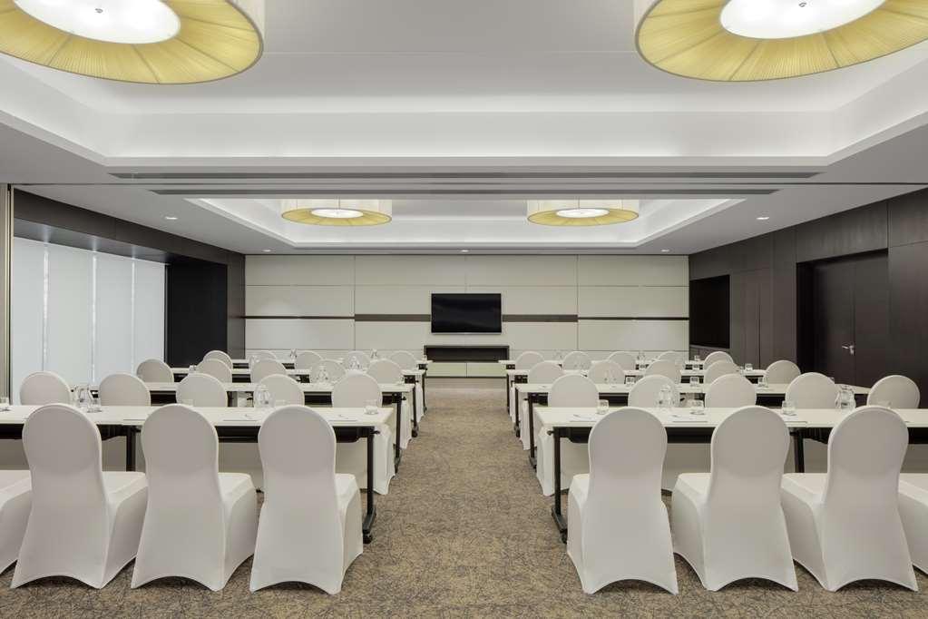Отель Hyatt Place Al Rigga Дубай