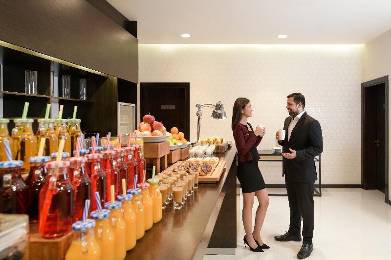 Hyatt Place Al Rigga 4* Дубай